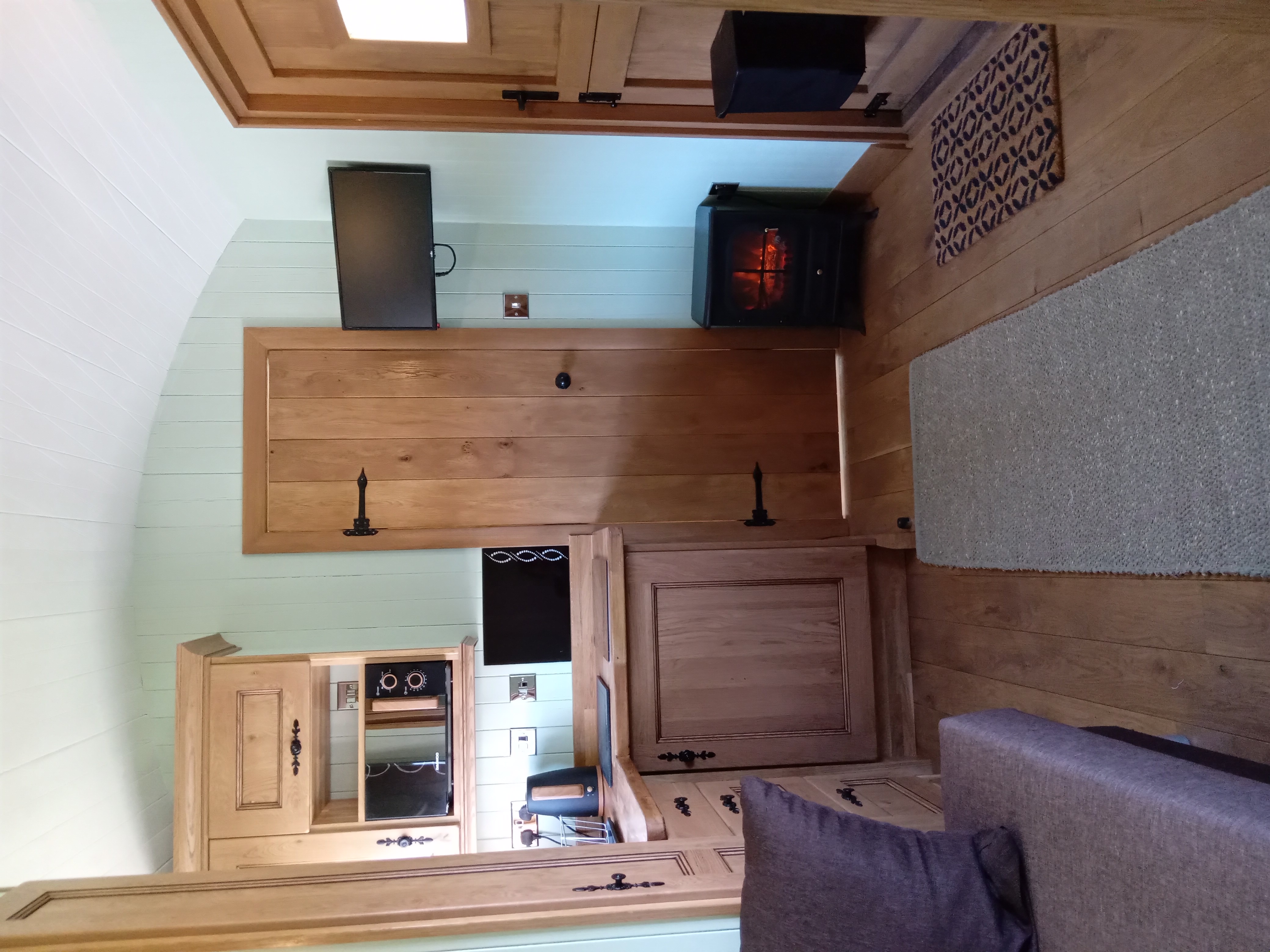 55C0A491-8371-4FAC-ADA4-66EF661FD3AA