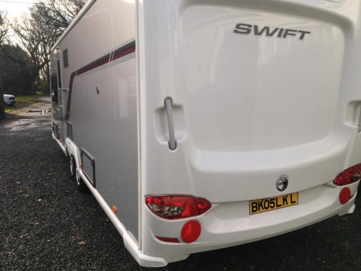 Swift Conqueror 645 - Image 3